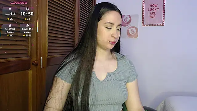 sofiaduque 26 online show from 04/26/26, 07:33