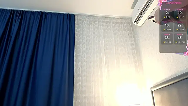 Snapshot of Brilliant-Kiss chatting on 12/03/25, 06:28 Brilliant-Kiss online show from 12/03/25, 06:28