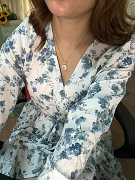 Snapshot of Jen_jennyy1 chatting on 03/22/25, 05:06 Jen jennyy1 online show from 03/22/25, 05:06