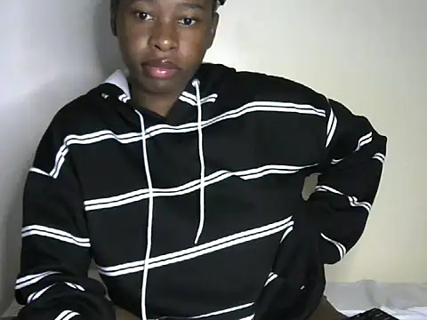 Novah  online show from 04/22/26, 09:27