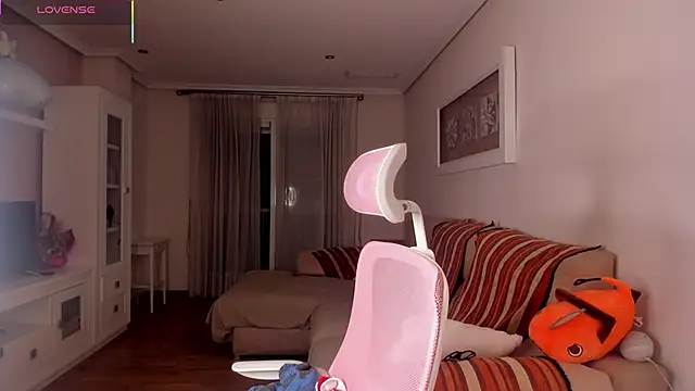 bella apont online show from 11/05/25, 10:43