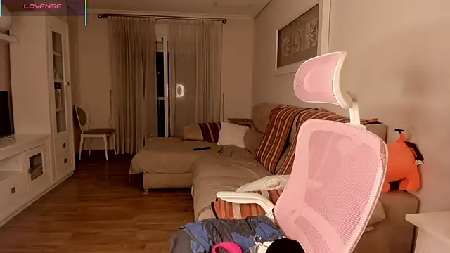 bella apont online show from 12/18/25, 09:43