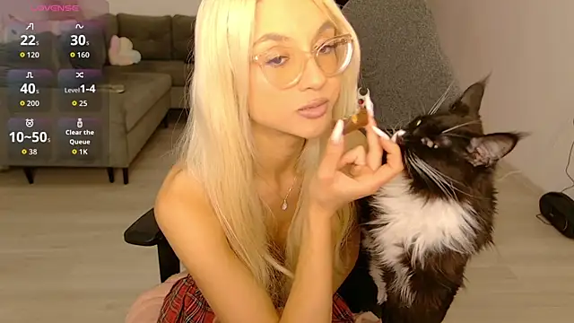 LovelyBianca online show from 05/18/26, 07:20