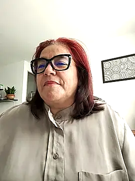 Snapshot of MARIANMILLS__ chatting on 03/04/25, 12:44 MARIANMILLS online show from 03/04/25, 12:44