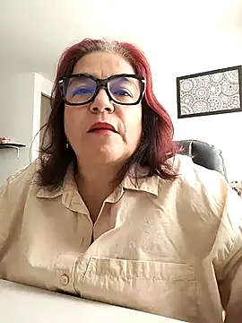 Snapshot of MARIANMILLS__ chatting on 03/17/25, 12:57 MARIANMILLS online show from 03/17/25, 12:57