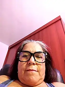 Snapshot of MARIANMILLS__ chatting on 10/29/25, 01:52 MARIANMILLS online show from 10/29/25, 01:52