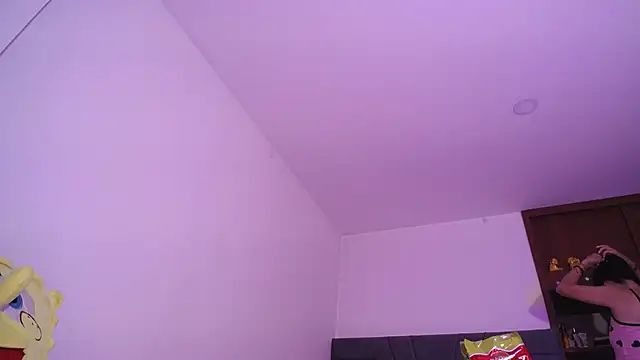 Snapshot of Yinn_Silver chatting on 01/09/25, 10:52 Yinn Silver online show from 01/09/25, 10:52