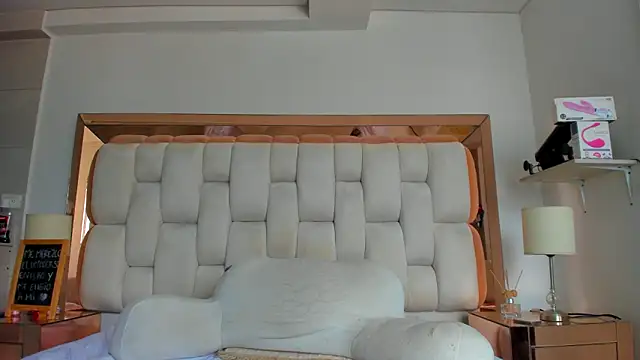 emilyparkerr01 online show from 03/15/25, 03:27