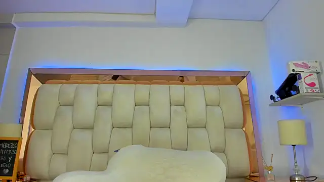 emilyparkerr01 online show from 03/20/25, 02:42