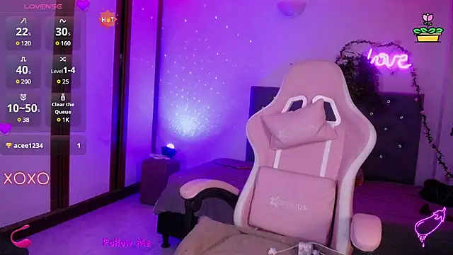 Snapshot of SexyLuna__ chatting on 01/08/25, 12:17 SexyLuna online show from 01/08/25, 12:17