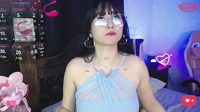 Snapshot of SexyLuna__ chatting on 02/04/25, 10:55 SexyLuna online show from 02/04/25, 10:55