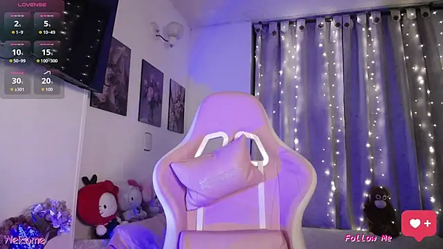 SexyLuna   online show from 04/20/26, 09:45