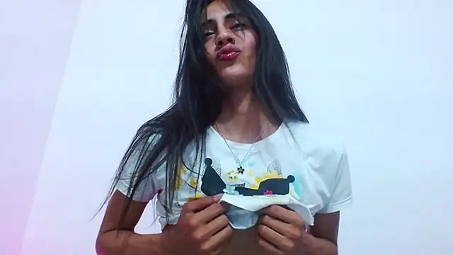 Snapshot of _princess_queen chatting on 01/13/26, 05:35 princess queen online show from 01/13/26, 05:35