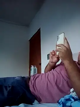 Snapshot of nek36 chatting on 10/27/25, 12:04 nek36 online show from 10/27/25, 12:04