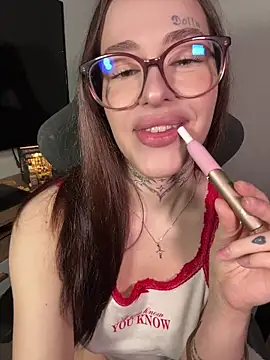 Snapshot of fuckdoll_18 chatting on 02/18/26, 03:08 fuckdoll 18 online show from 02/18/26, 03:08