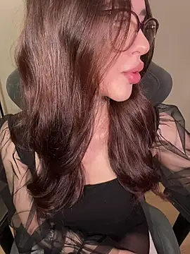 Snapshot of fuckdoll_18 chatting on 03/03/26, 02:12 fuckdoll 18 online show from 03/03/26, 02:12