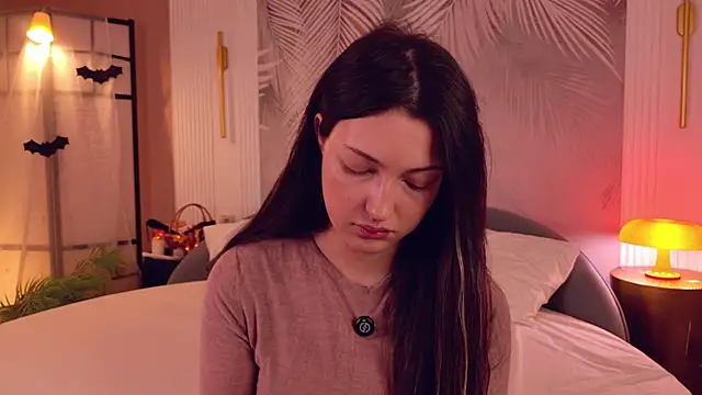 Snapshot of Miley_Smile chatting on 11/02/25, 05:43 Miley Smile online show from 11/02/25, 05:43