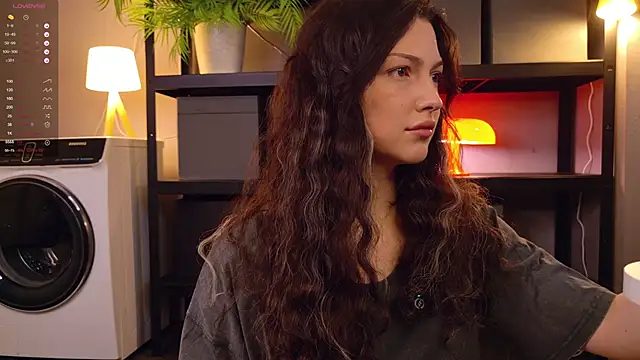 Snapshot of Miley_Smile chatting on 11/05/25, 06:13 Miley Smile online show from 11/05/25, 06:13