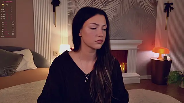 Snapshot of Miley_Smile chatting on 12/02/25, 05:46 Miley Smile online show from 12/02/25, 05:46