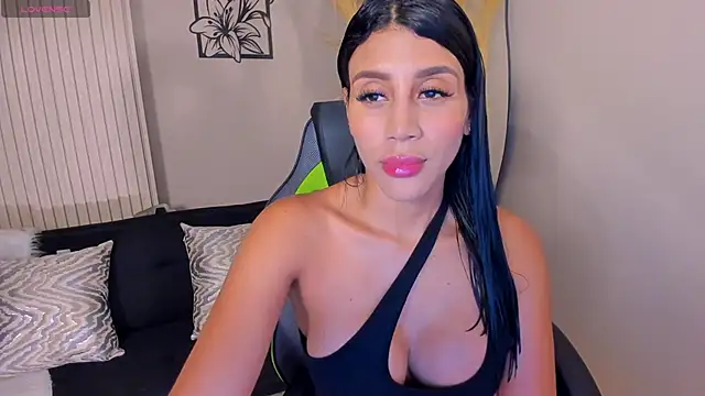 CharlotteCox  online show from 11/03/25, 08:21