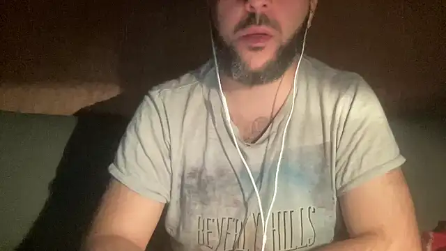 Snapshot of RedDante89 chatting on 12/04/24, 06:39 RedDante89 online show from 12/04/24, 06:39