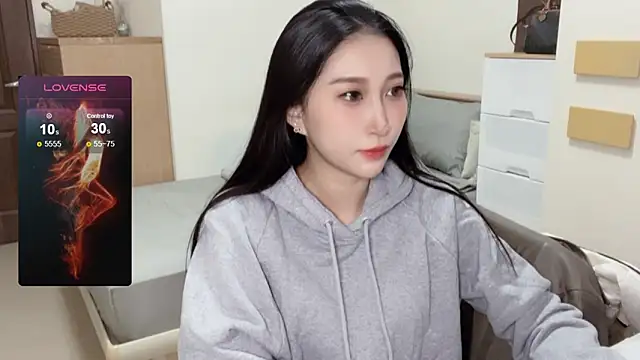 Snapshot of yu5888 chatting on 01/10/25, 09:55 yu5888 online show from 01/10/25, 09:55