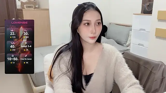 Snapshot of yu5888 chatting on 01/17/25, 10:00 yu5888 online show from 01/17/25, 10:00