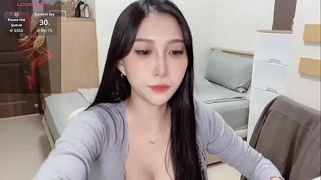 Snapshot of yu5888 chatting on 10/17/25, 10:07 yu5888 online show from 10/17/25, 10:07