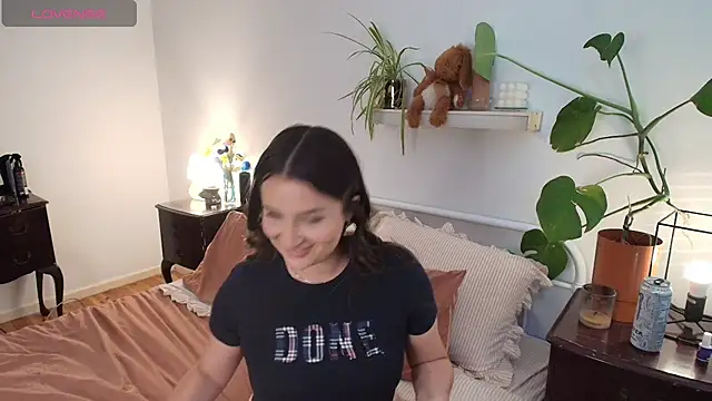 Snapshot of Lenas_Room chatting on 02/02/26, 06:01 Lenas Room online show from 02/02/26, 06:01