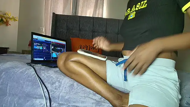 t-NaughtyLicia online show from 01/06/26, 06:28