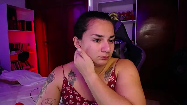 Snapshot of Amarantha_666 chatting on 02/05/25, 10:44 Amarantha 666 online show from 02/05/25, 10:44