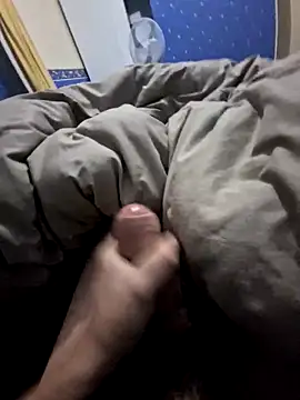 Snapshot of Theo852021 chatting on 11/07/25, 05:18 Theo852021 online show from 11/07/25, 05:18