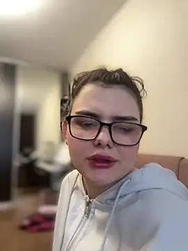 Snapshot of NikaMur chatting on 02/03/25, 02:36 NikaMur online show from 02/03/25, 02:36