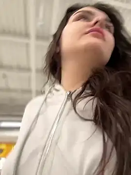 Snapshot of NikaMur chatting on 02/05/25, 09:46 NikaMur online show from 02/05/25, 09:46