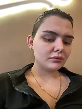 Snapshot of NikaMur chatting on 02/12/25, 10:03 NikaMur online show from 02/12/25, 10:03