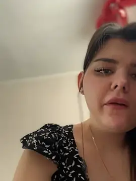 Snapshot of NikaMur chatting on 03/06/25, 04:52 NikaMur online show from 03/06/25, 04:52