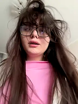 Snapshot of NikaMur chatting on 10/05/25, 03:27 NikaMur online show from 10/05/25, 03:27