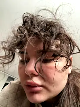 Snapshot of NikaMur chatting on 10/13/25, 03:06 NikaMur online show from 10/13/25, 03:06