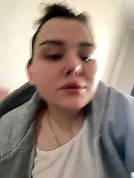 Snapshot of NikaMur chatting on 10/15/25, 02:33 NikaMur online show from 10/15/25, 02:33