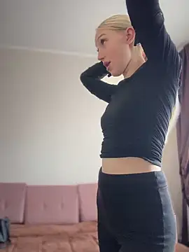 Snapshot of NikaMur chatting on 10/22/25, 02:56 NikaMur online show from 10/22/25, 02:56