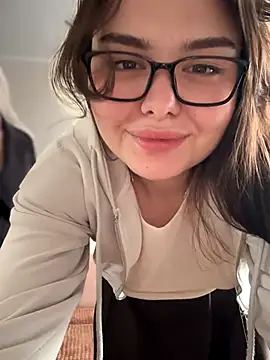 Snapshot of NikaMur chatting on 10/23/25, 02:44 NikaMur online show from 10/23/25, 02:44