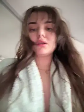 Snapshot of NikaMur chatting on 11/08/25, 03:18 NikaMur online show from 11/08/25, 03:18