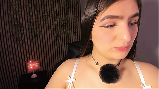 Snapshot of sofia_44 chatting on 05/12/26, 02:14 sofia 44 online show from 05/12/26, 02:14
