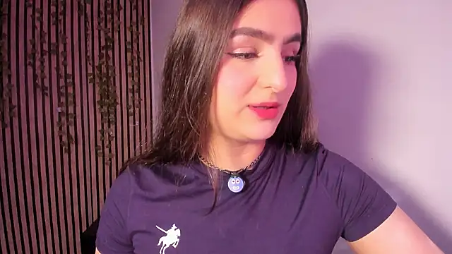Snapshot of sofia_44 chatting on 05/29/26, 01:53 sofia 44 online show from 05/29/26, 01:53