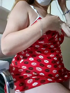 Snapshot of MILEIDE980 chatting on 02/14/25, 11:20 MILEIDE980 online show from 02/14/25, 11:20