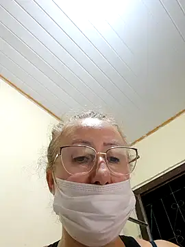 Snapshot of MILEIDE980 chatting on 02/25/25, 01:52 MILEIDE980 online show from 02/25/25, 01:52
