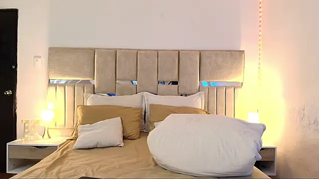 KimGeorgia  online show from 11/28/25, 12:13