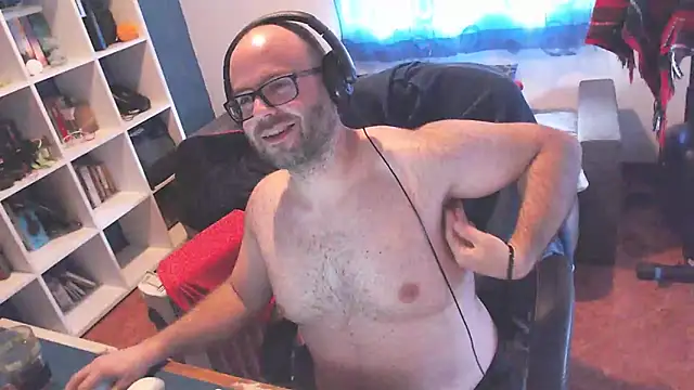 ravingr4d4 online show from 03/06/25, 03:24