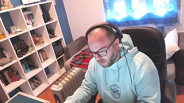 ravingr4d4 online show from 03/10/25, 09:10