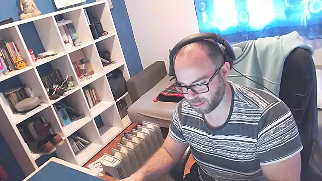 ravingr4d4 online show from 03/13/25, 02:23